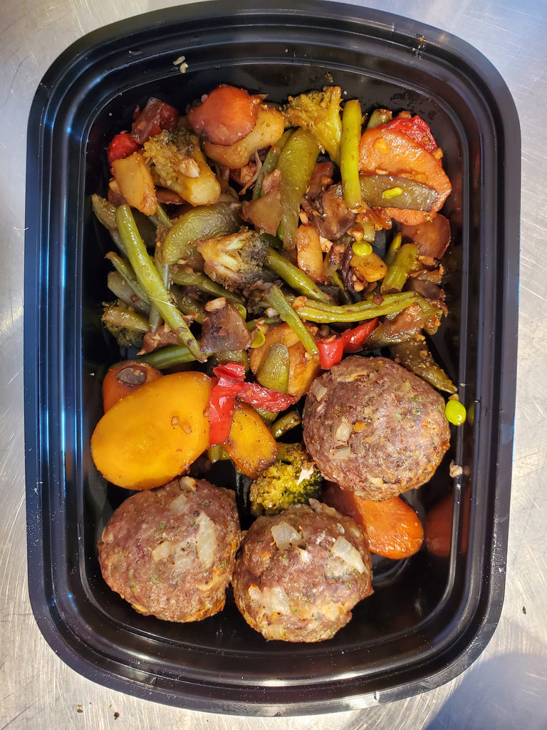 Beef meat balls with stir fry vegetables